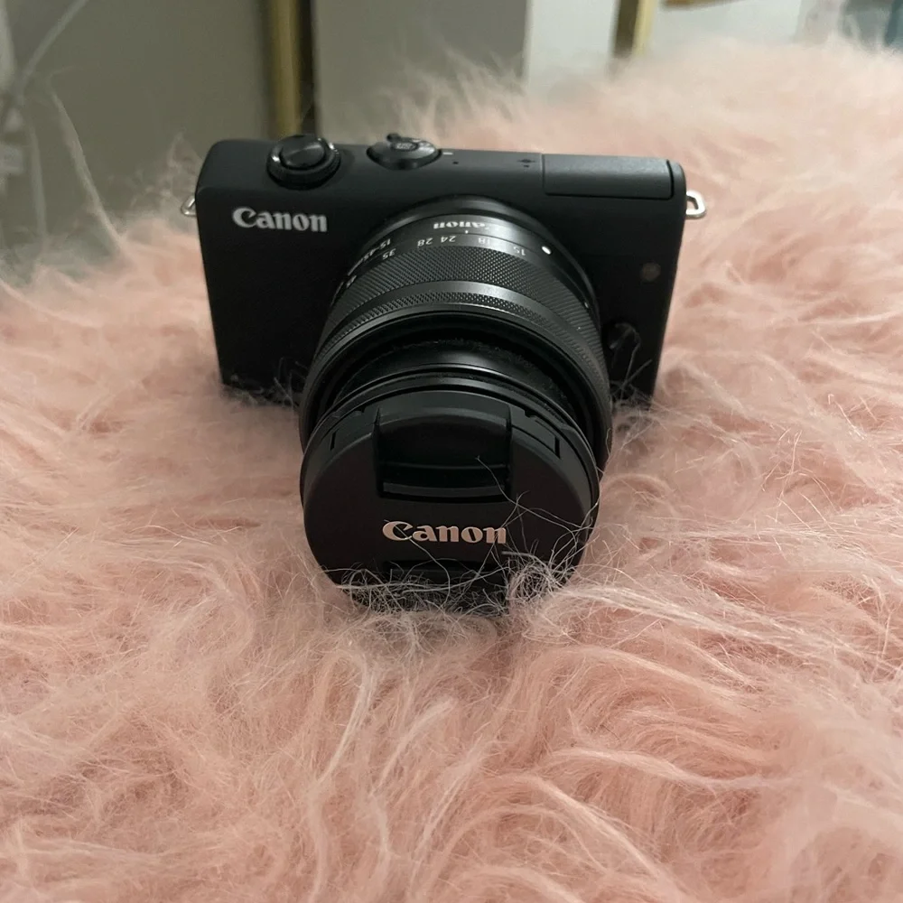 Canon EOS M200